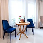 Wrona De Luxe Apartman *